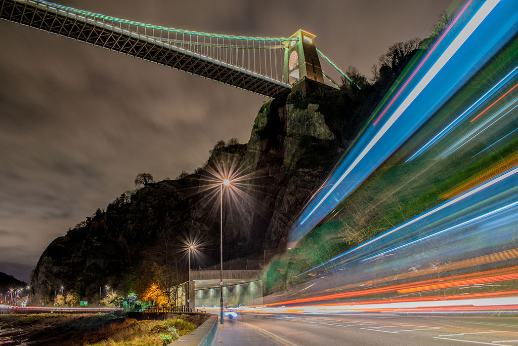 Private Investigator Bristol rush hour traffic under clifton suspension bridge